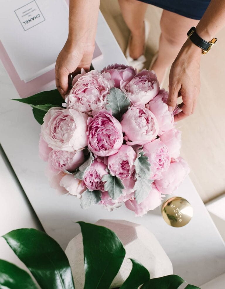 10 Best Shops for Flower Delivery to Royal York 2022